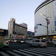 JR・神戸市営地下鉄・阪急・阪神・ポートライナーの駅です