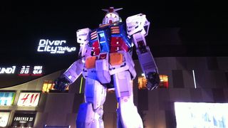 混んでますが、買い物しやすい