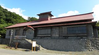 小さいけれど、優美な姿をした番屋