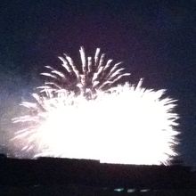 年に一度、花火があがります。