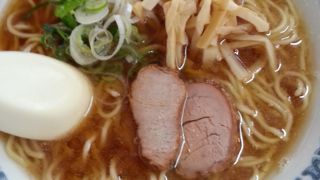 地元の人は意外と行かない裏有名店？？