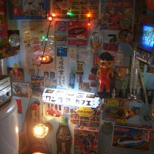 トイレの中もコレクションでぎっしり。