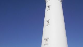 ９９段の階段を上がります。