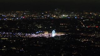 シャンゼリゼ大通りの端っこです