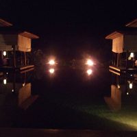 ロビーの夜の様子。とてもキレイでした。