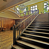 アールデコ調の階段ホール