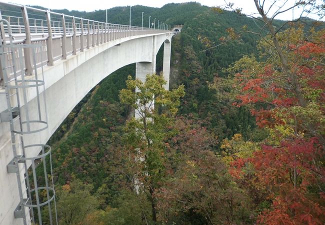 新旅足橋