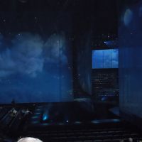 「LOVE」の円形劇場（カーテンが重要な役割）