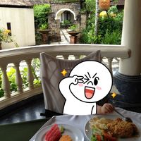 朝食は、ナシゴレンかミーゴレン