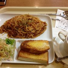 この日のパスタはボロネーゼ