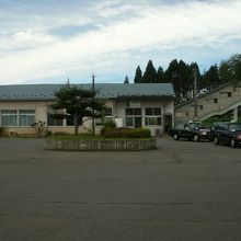 村崎野駅