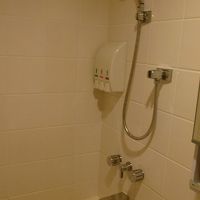 バスです。お湯の出は良かったです。