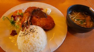 石垣牛ハンバーグと大きな海老フライが美味しかったです