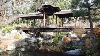 駅近の静かで美しい庭園