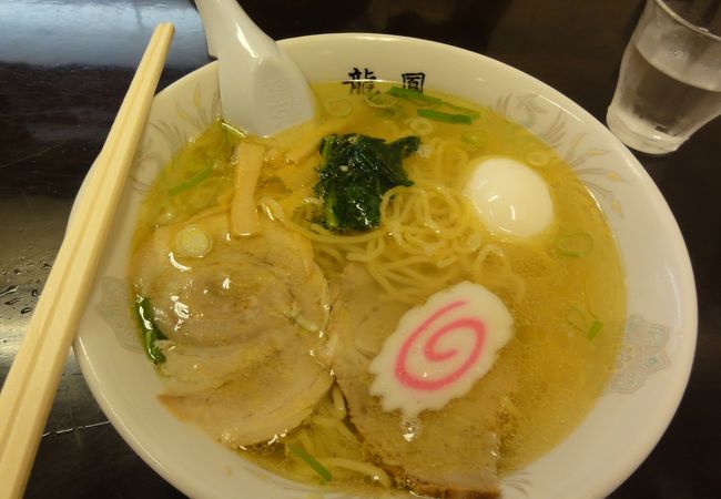 黄金塩ラーメン