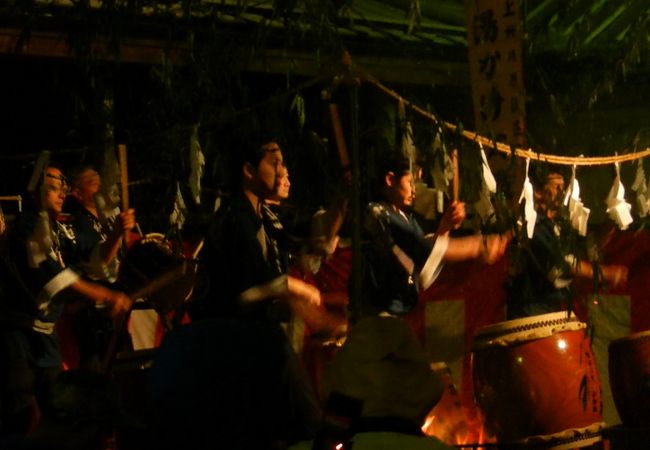 川原湯温泉湯かけ祭り