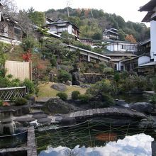 離れがたくさんある昔の高級宿