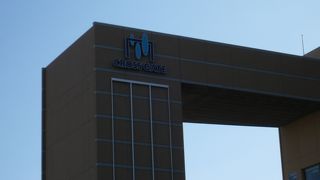 桜木町駅前の便利ビル