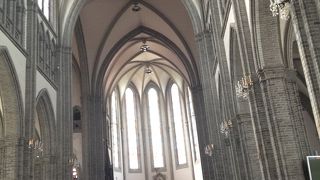 神聖な気持ちに…