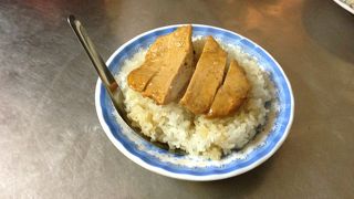 おこわと蟹チャーハンはここ