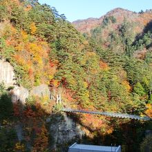 瀬戸合峡と紅葉(時期は少し遅め)