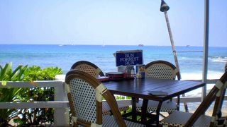 景色も雰囲気も良い