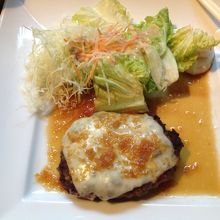 チーズハンバーグ