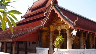 ルアンプラバンイチの寺院