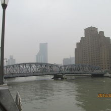 ガーデンブリッジも見えます。