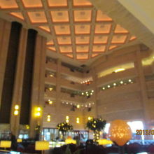 東方濱江大酒店のロビー。