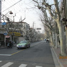 准海中路から北西へ入る路が湖南路です。