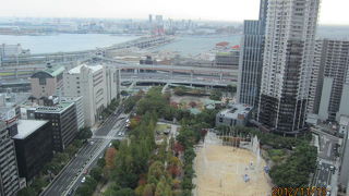 神戸の景色を楽しむ！市役所展望ロビー