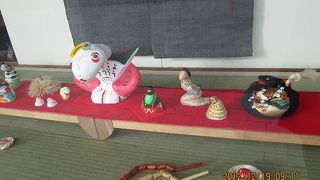 全国の郷土玩具を展示