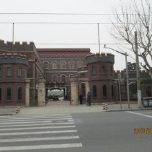 入り口、ヨーロッパのお城のようです。