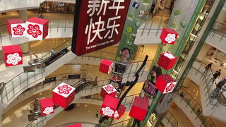 フードコートは時間をずらして