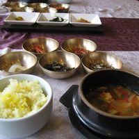 ホテル内の韓定食