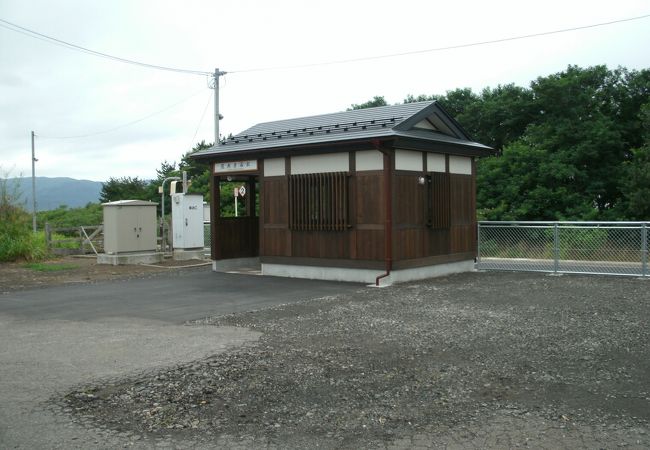 昔風の駅舎