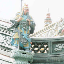 これは正しく関羽の像です。