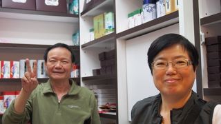 美味しいパイナップルケーキ屋さんがあります。