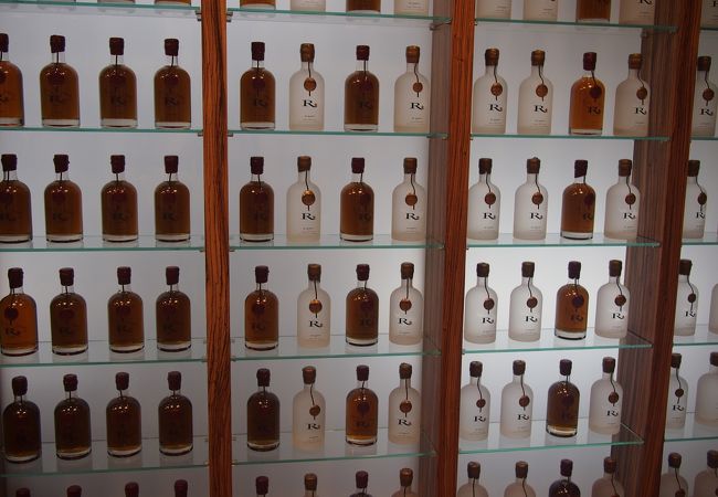 アール. セントバーツ