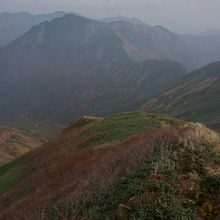 万太郎山