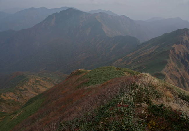 万太郎山