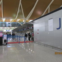 春秋航空第２ターミナルカウンター　Ｊ