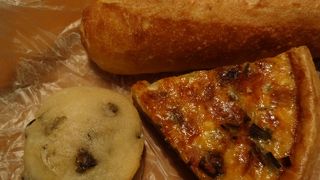 おしゃれで本格派のパンの店