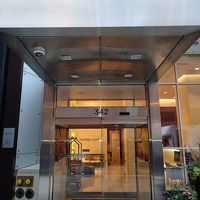 ホテル入り口。