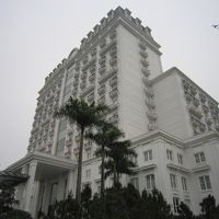 フエの街中でも存在感のある高層ホテル