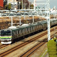 陸橋踊り場から。ここから撮る人は案外少ない。