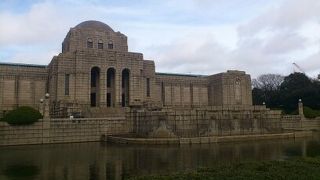 イチョウ並木とコラボ