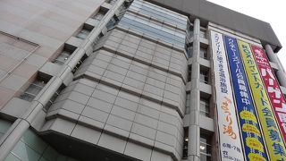 最初の頃に比べると随分店舗も変わりましたがショッピングセンターです