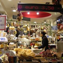 サンドイッチの中味を何にするか迷ってたら嫌な顔されちゃいまし